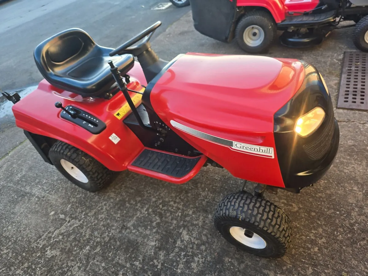 Ride on mowers - Image 1