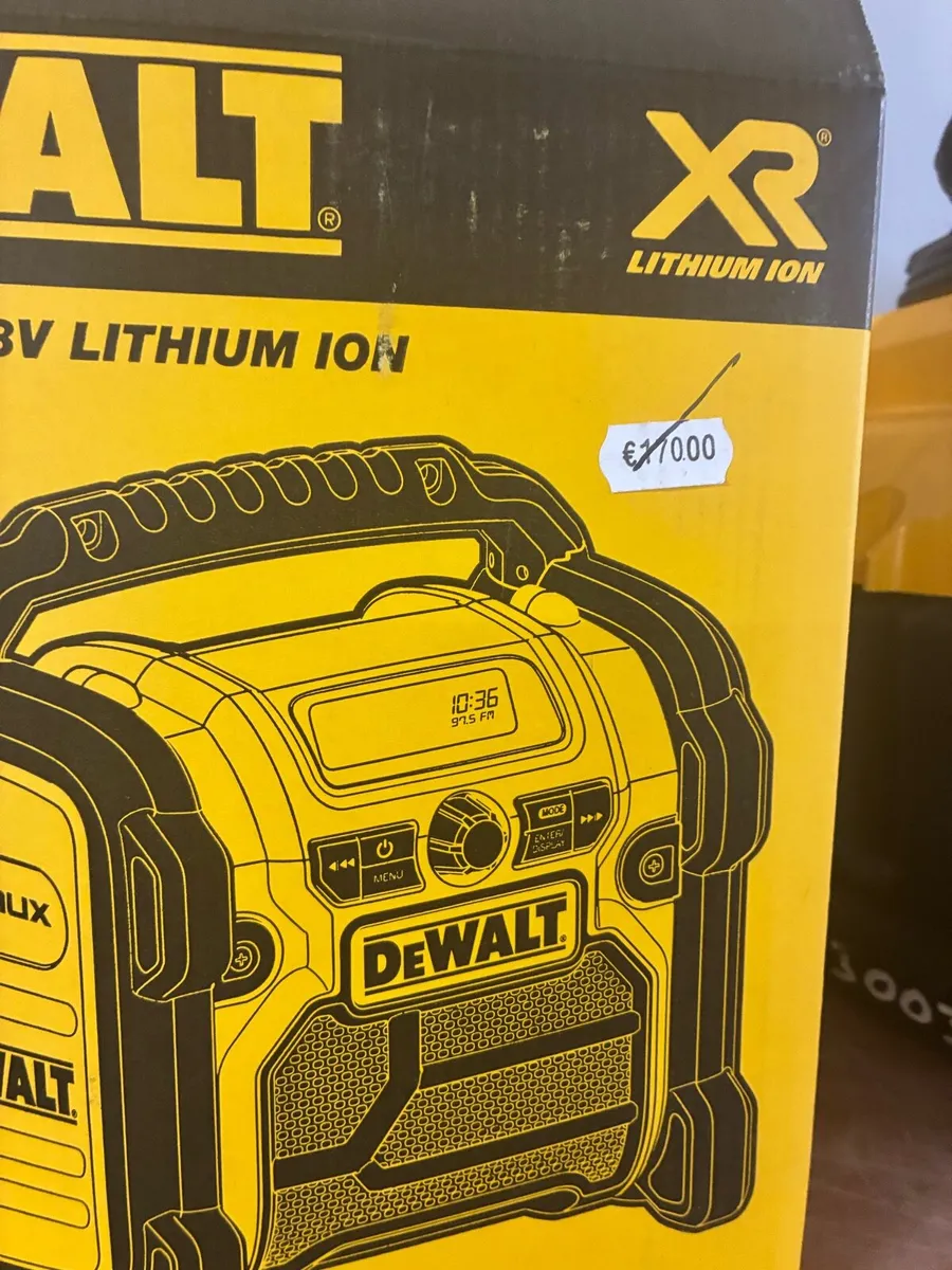 Dewalt Radio - Image 2