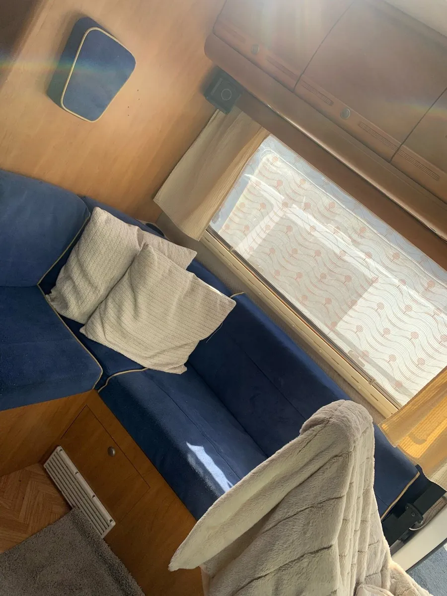 Camper - Image 2