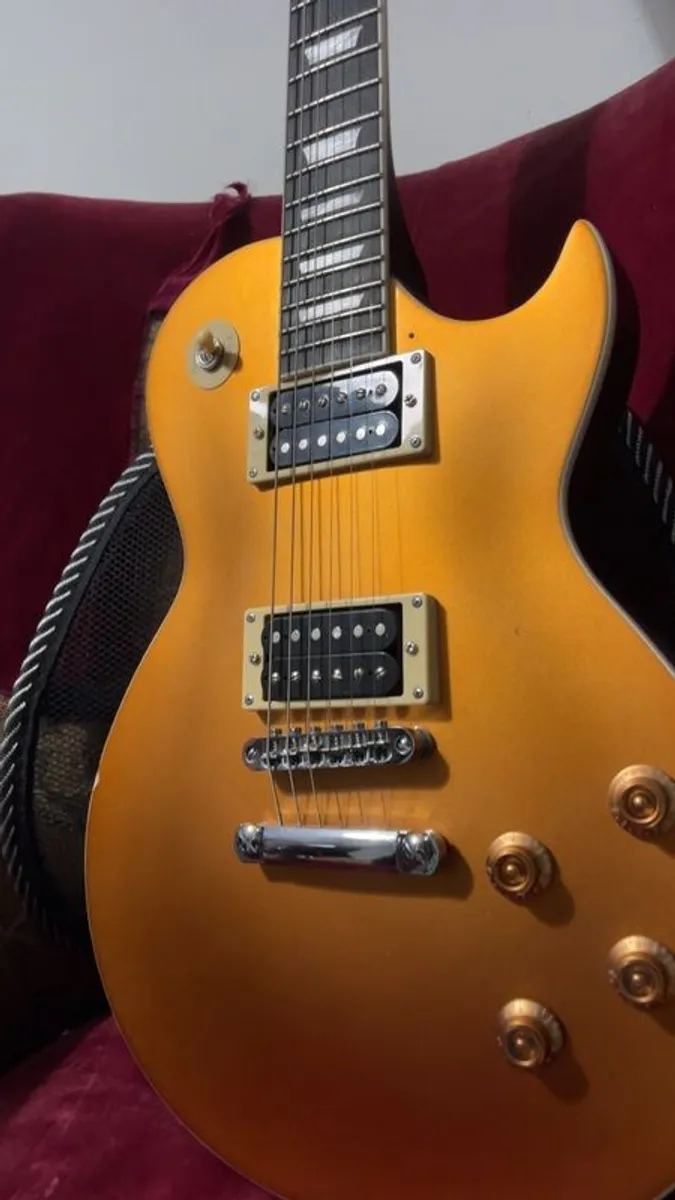 Electric Guitar - Image 3