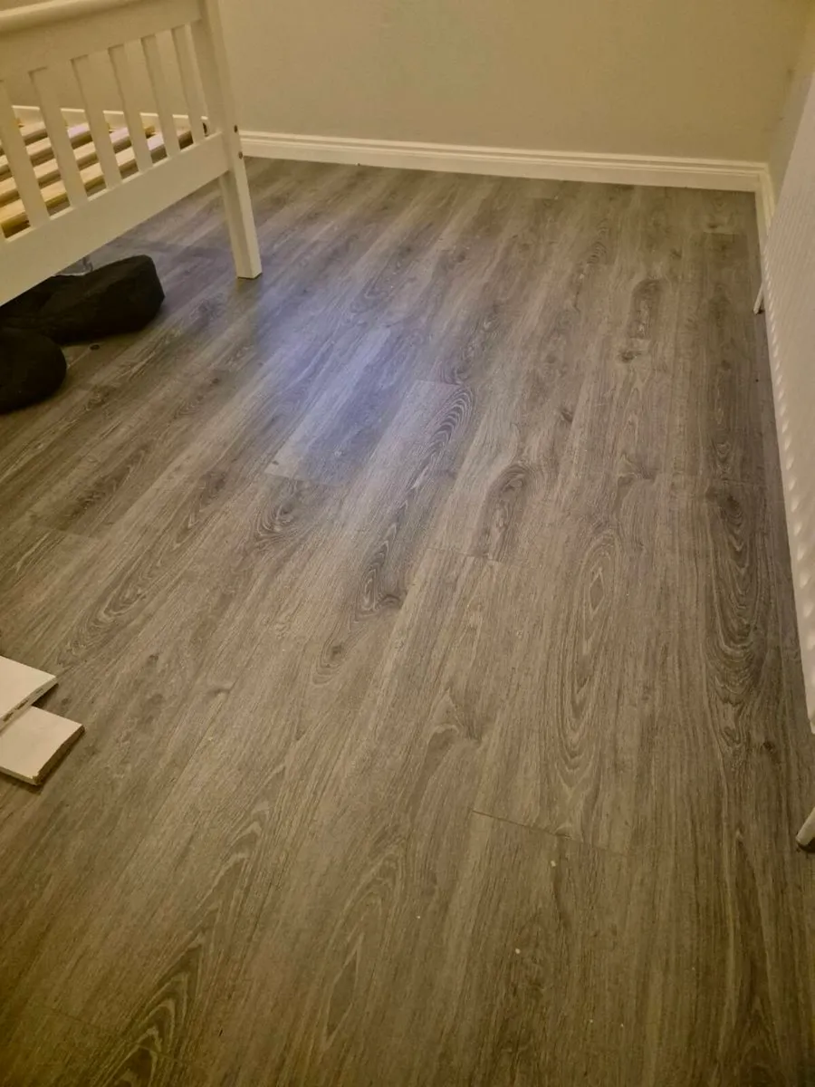FREE Laminate Floor Grey FREE - Image 1