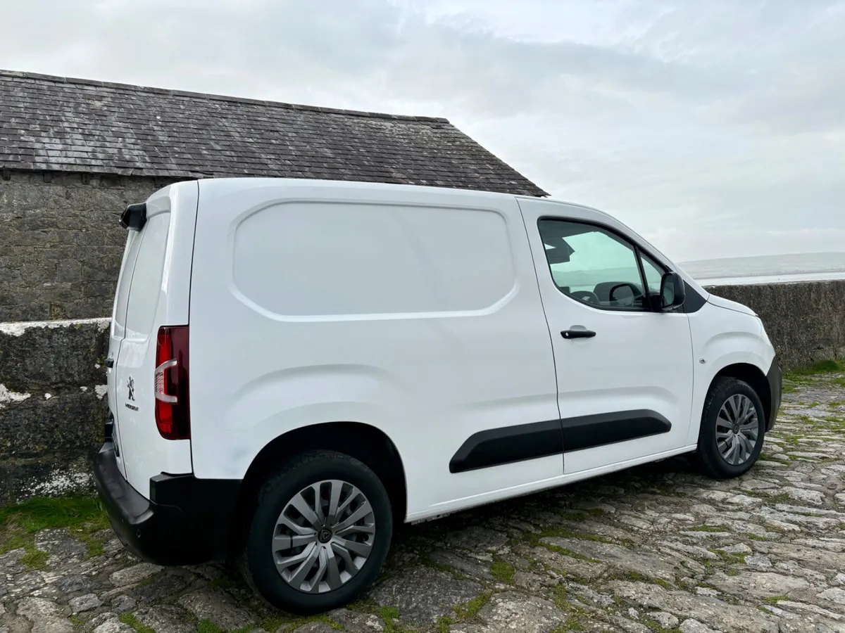 2020 Peugeot Partner Professional - Image 4