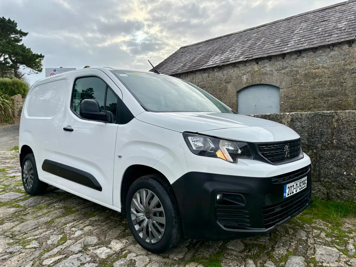 2020 Peugeot Partner Professional - Image 1