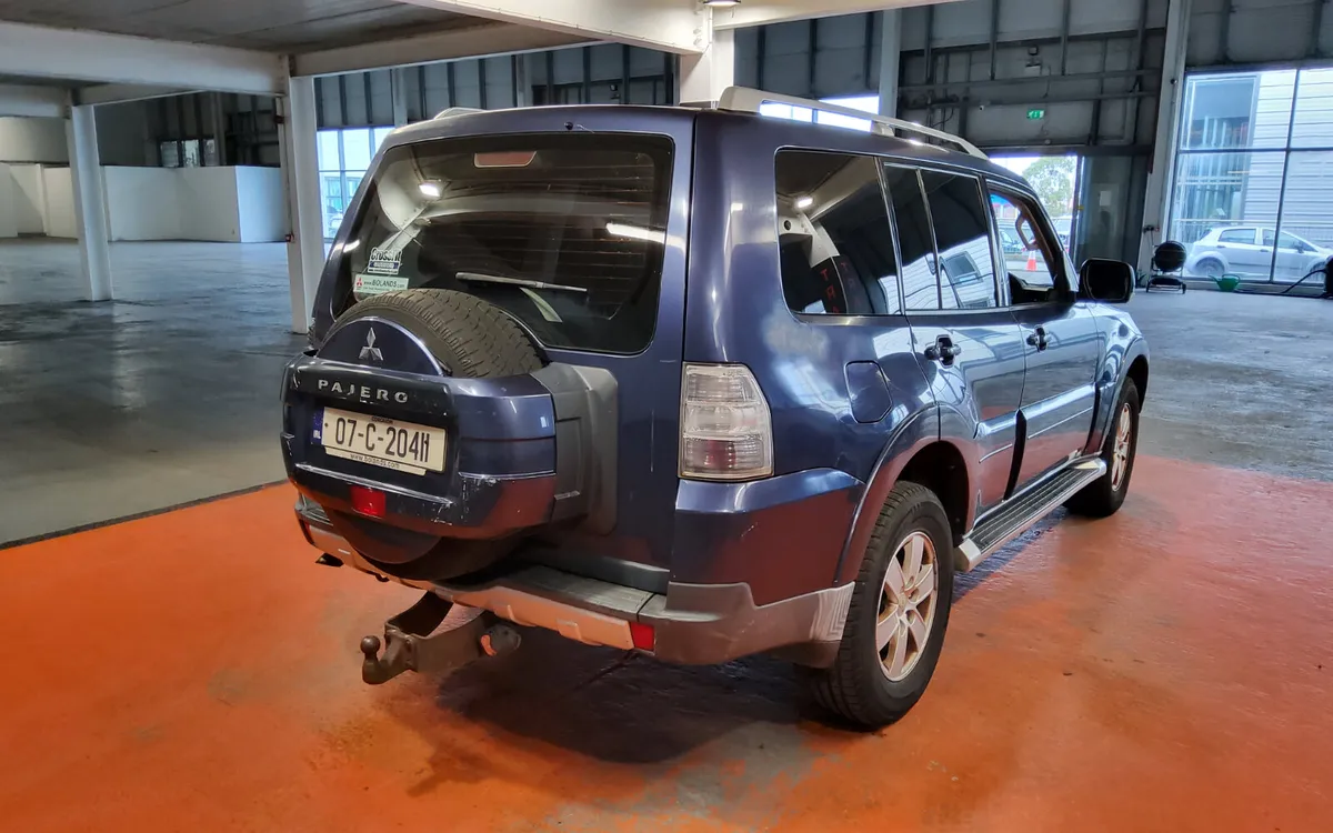 Mitsubishi Pajero 2007 - Image 3