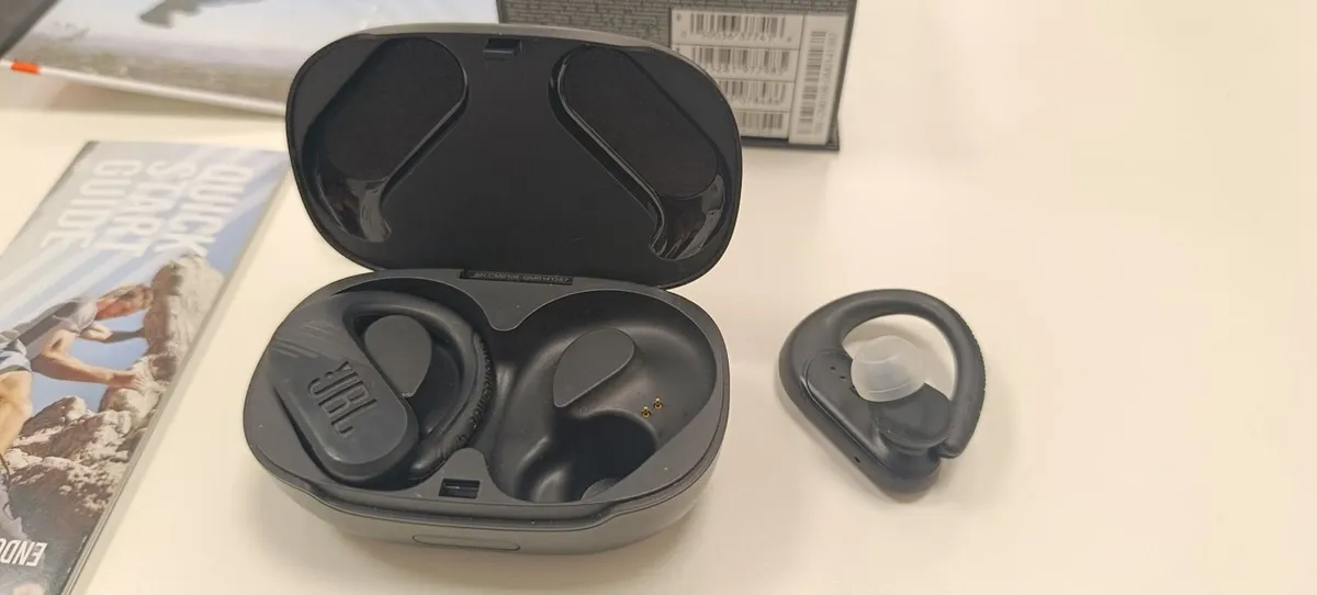 JBL Endurance Peak II True Wireless Headphones - Image 3
