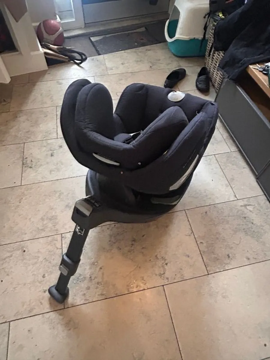 Cybex Base T - Isofix rotating base - Image 3