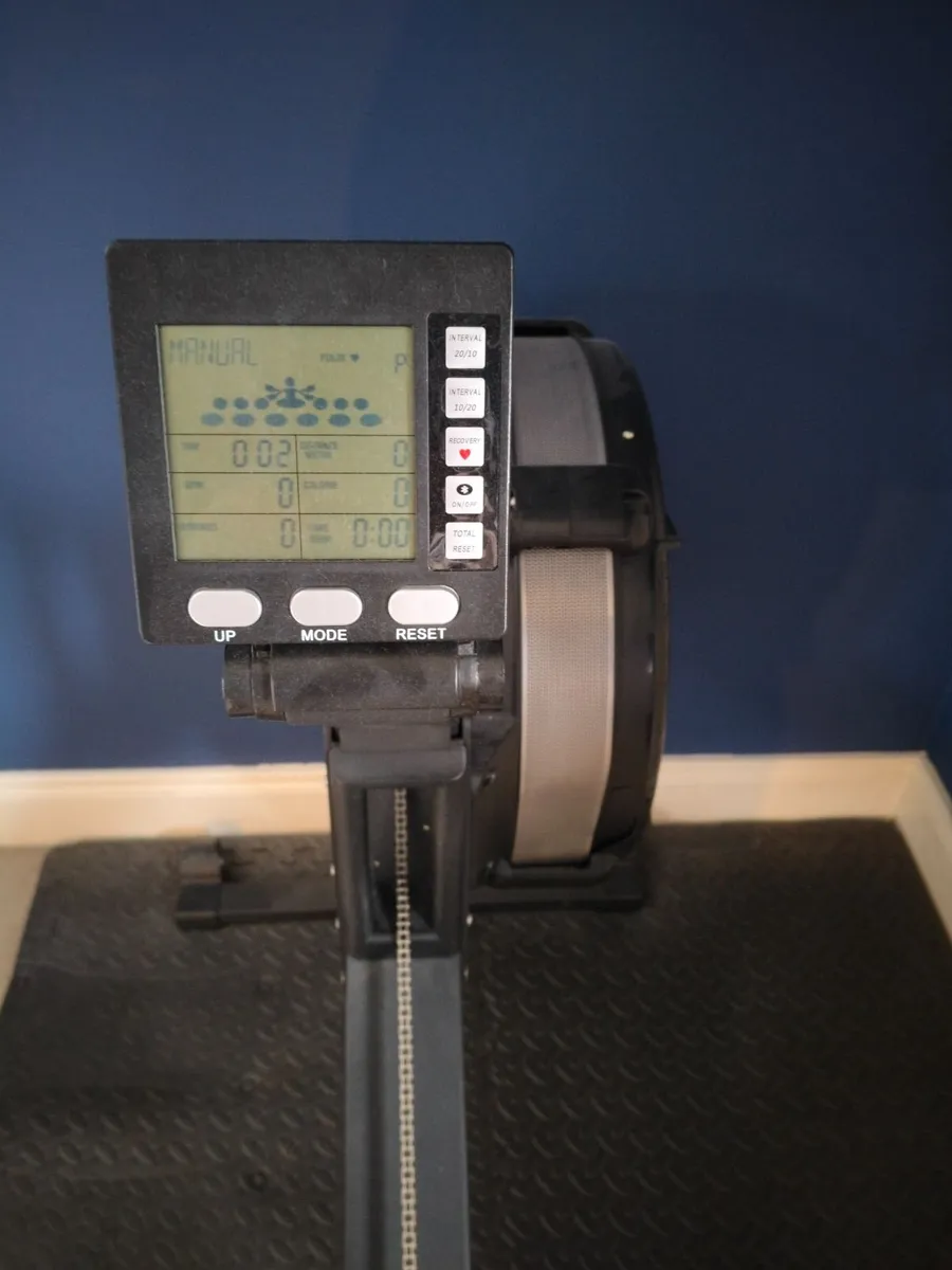 Rowing Machine - Image 4