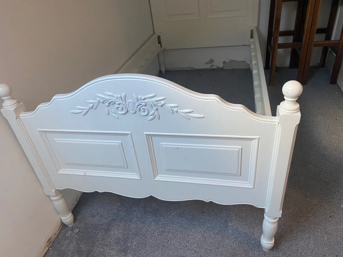 Bed frame - Image 4