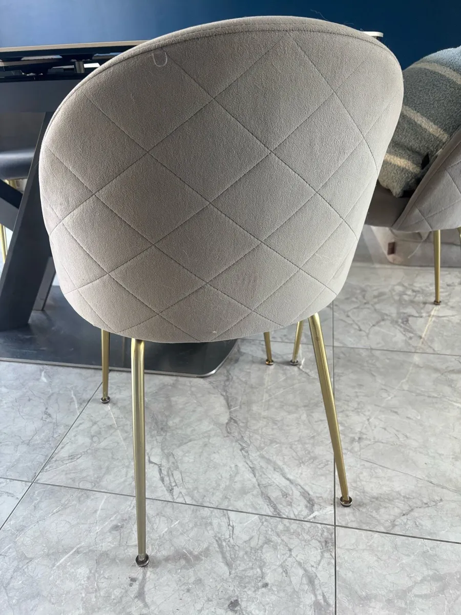 Kitchen table - Image 2