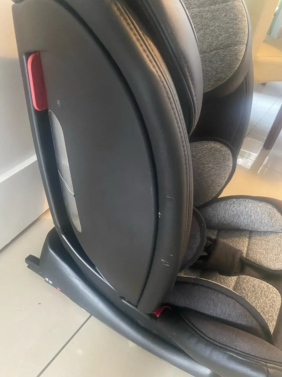 Infasafe Event FX Group 1-2-3 car seat - Image 2