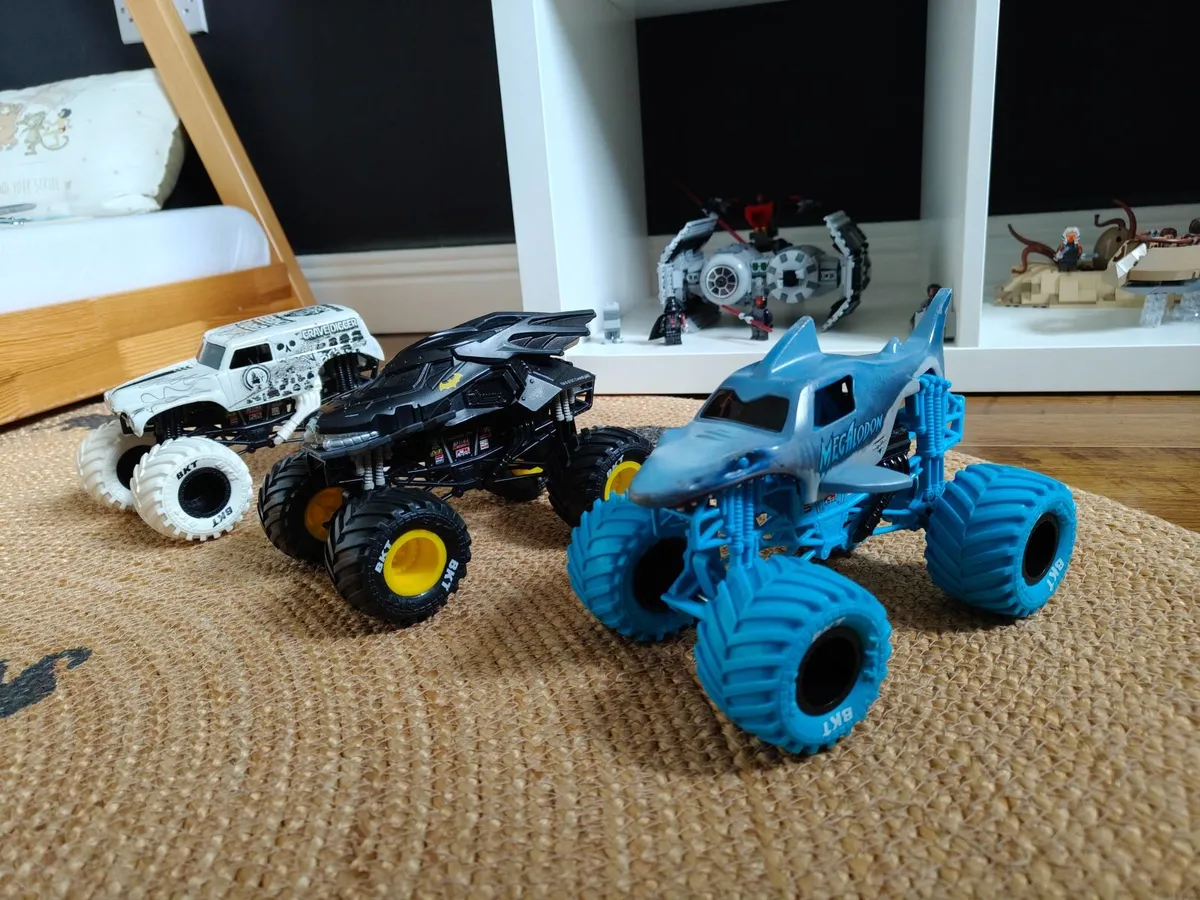 Monster Jam 1:24 Trucks - Image 1