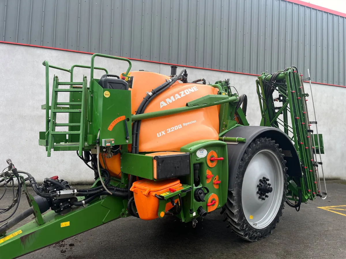 Amazone sprayer trailed - Image 2