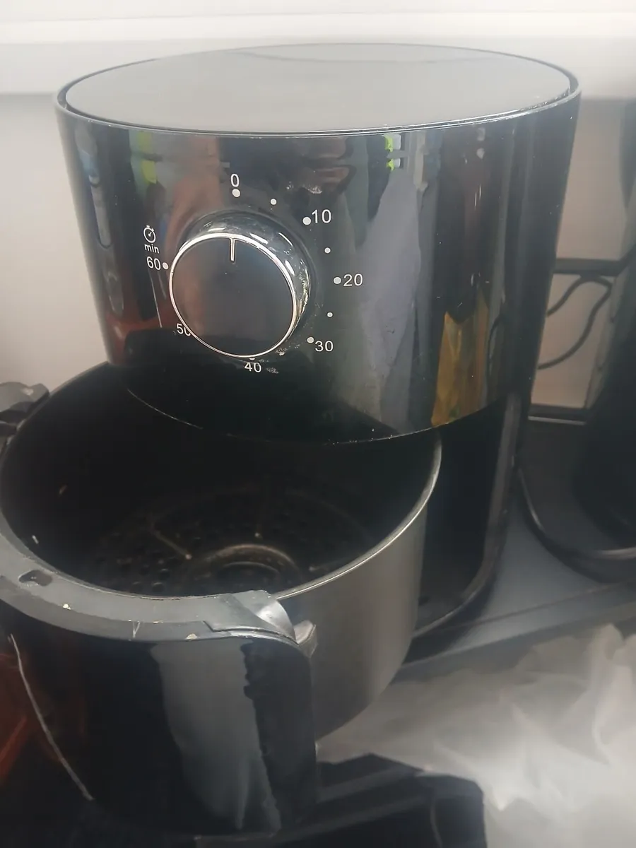 Air Fryer and electric kettler sale - Image 1
