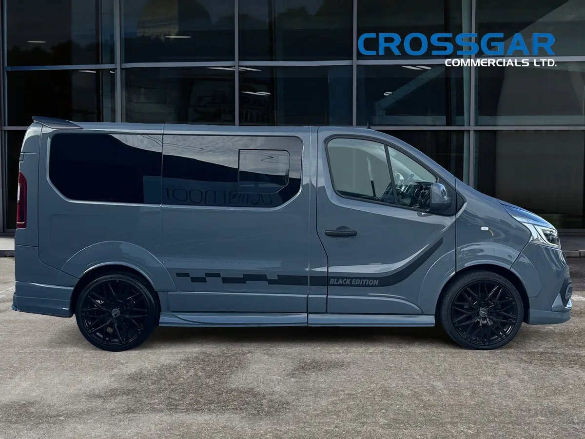 TRAFIC 6 SEAT CREW VAN AUTO 170 BHP - Image 4