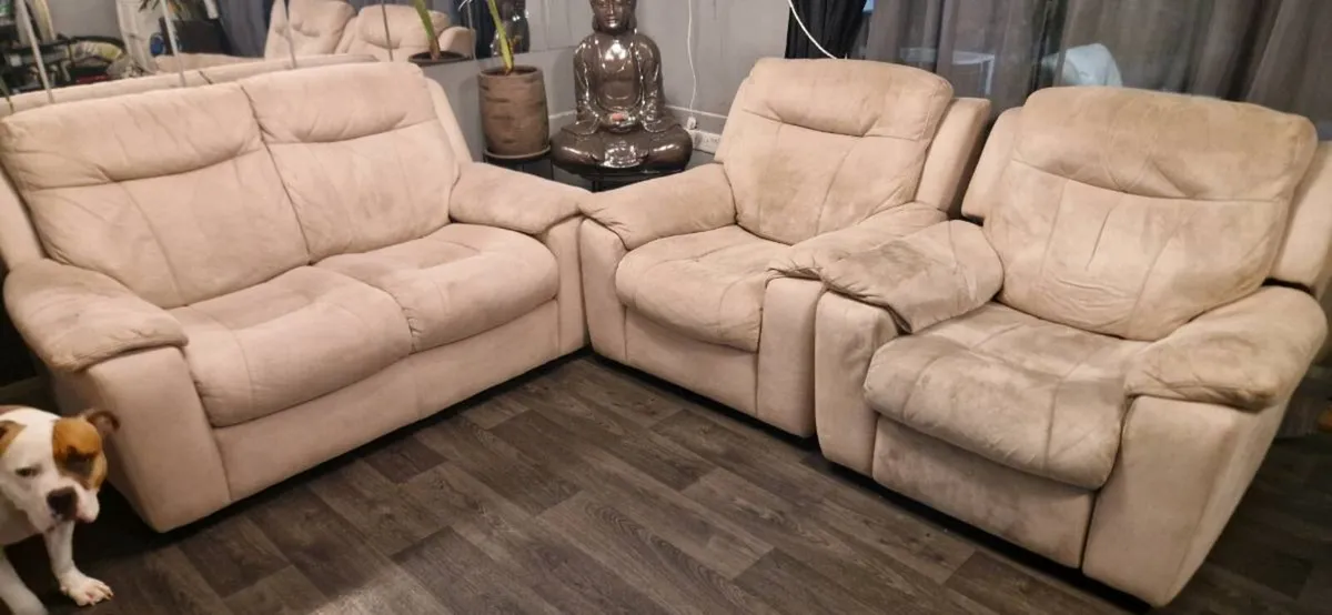 FREE Suede leather 2+1+1electric recliner - Image 2