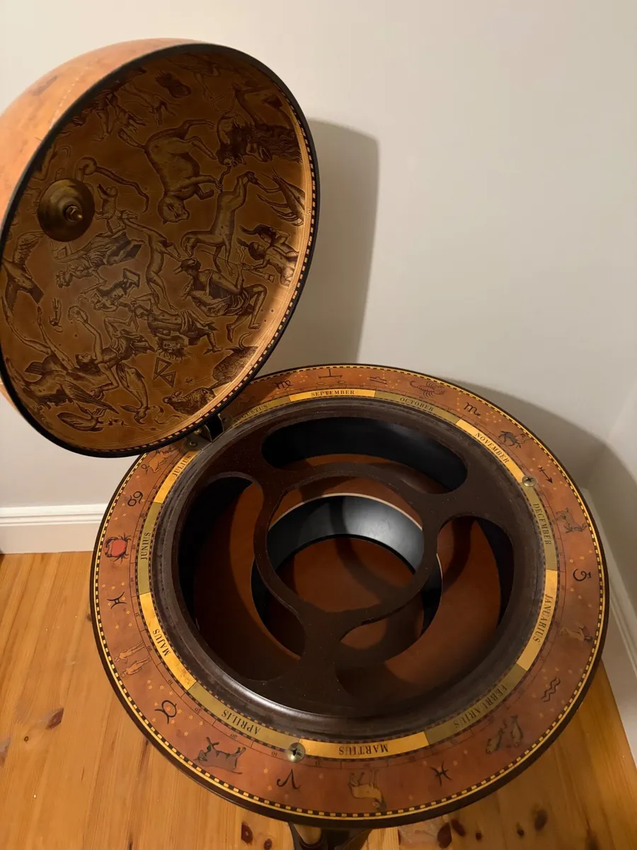 Decorative Globe Bar Cabinet / Zodiac Table – €120 - Image 3