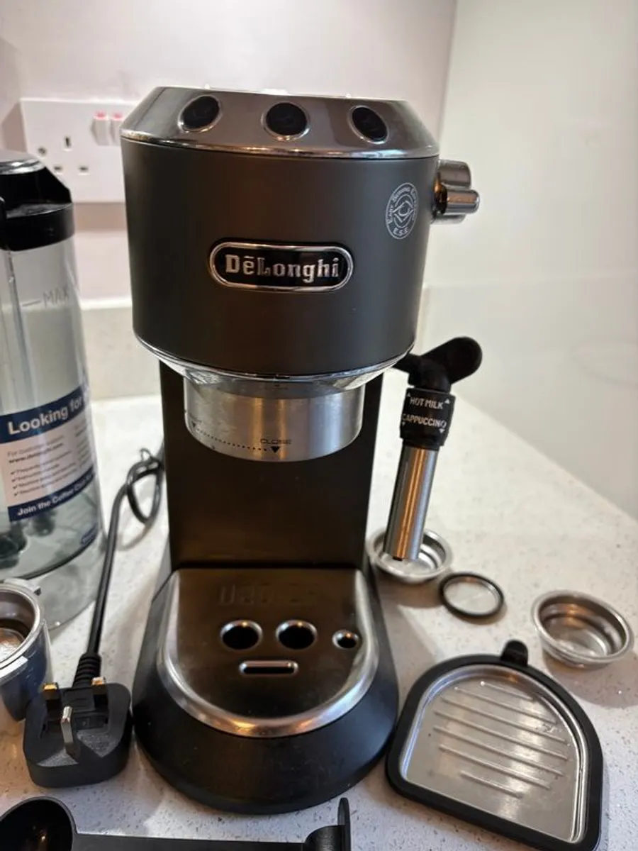 DeLonghi Coffee Maker EC685 Dedica Style - Image 1
