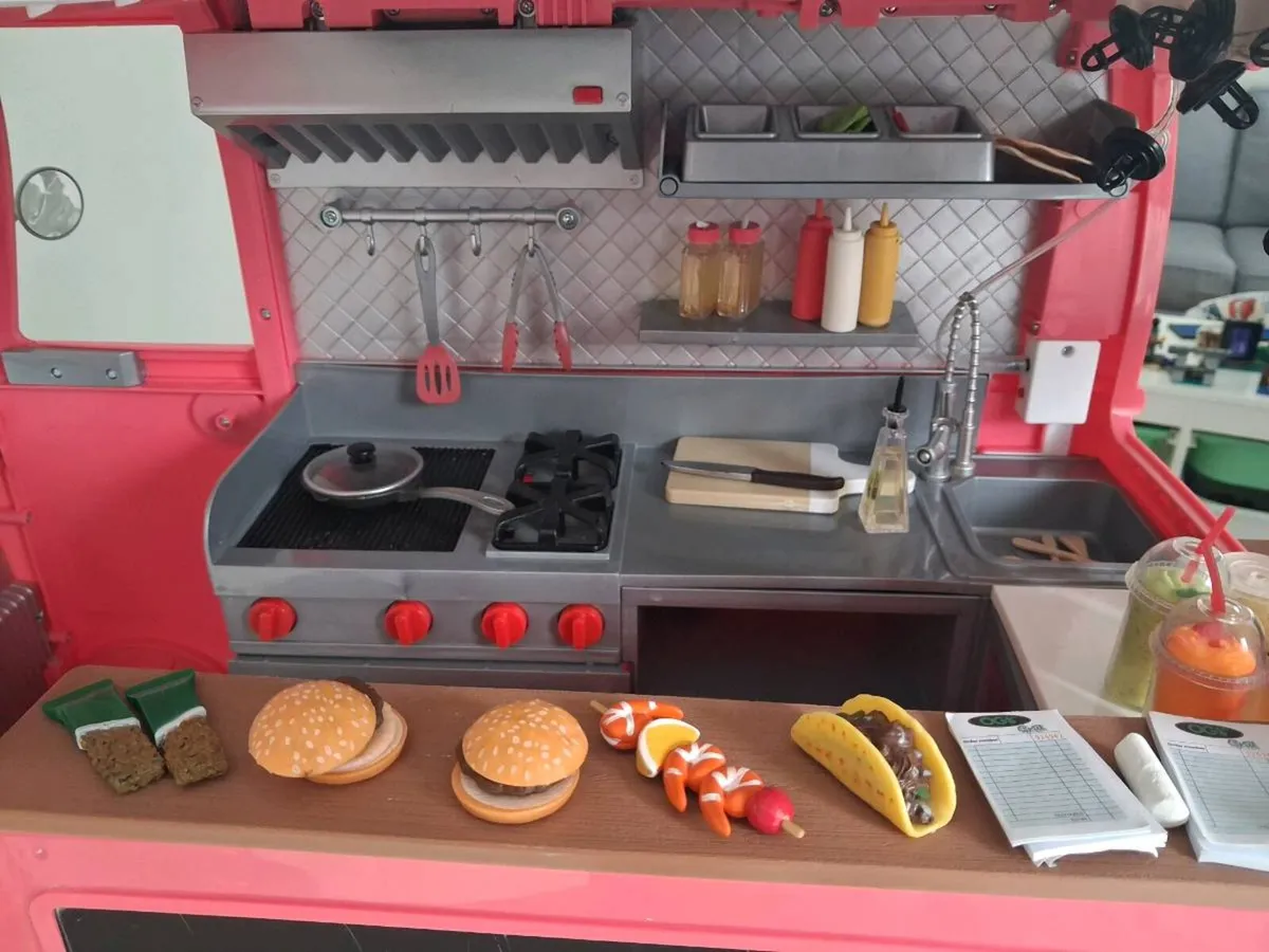Our generation food truck and dolls - Image 4