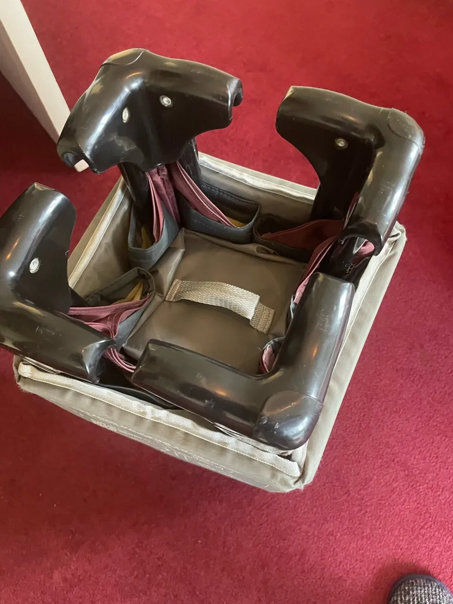 Folding travel crib - Image 3