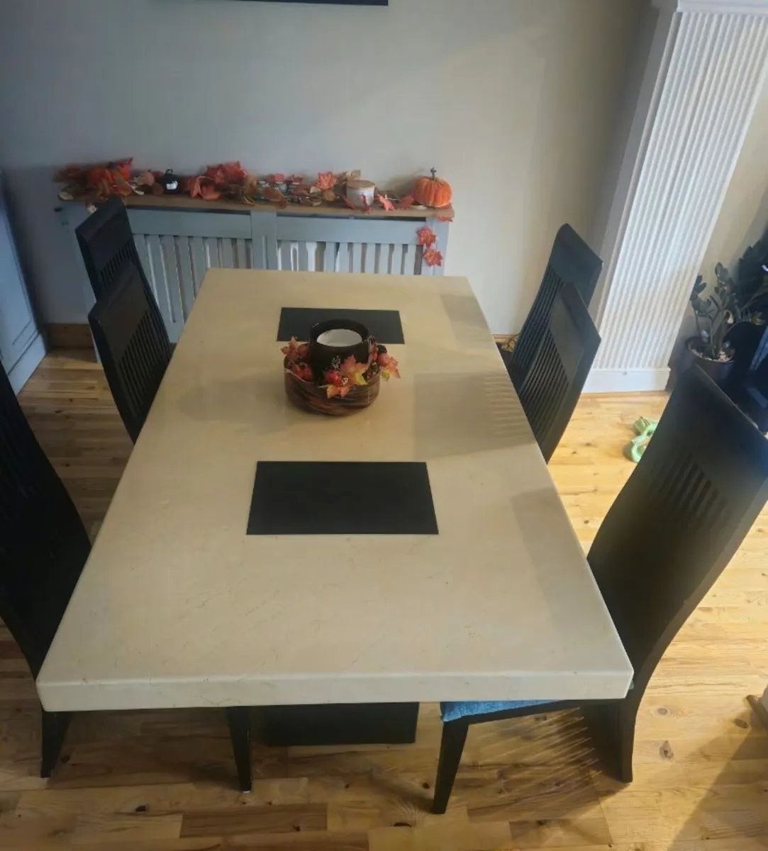Table & 6 chairs, matching sideboard - Image 1