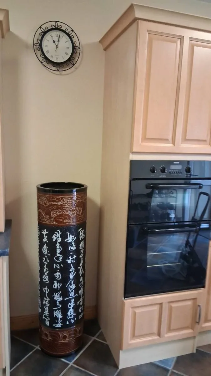 Large vase - Image 1