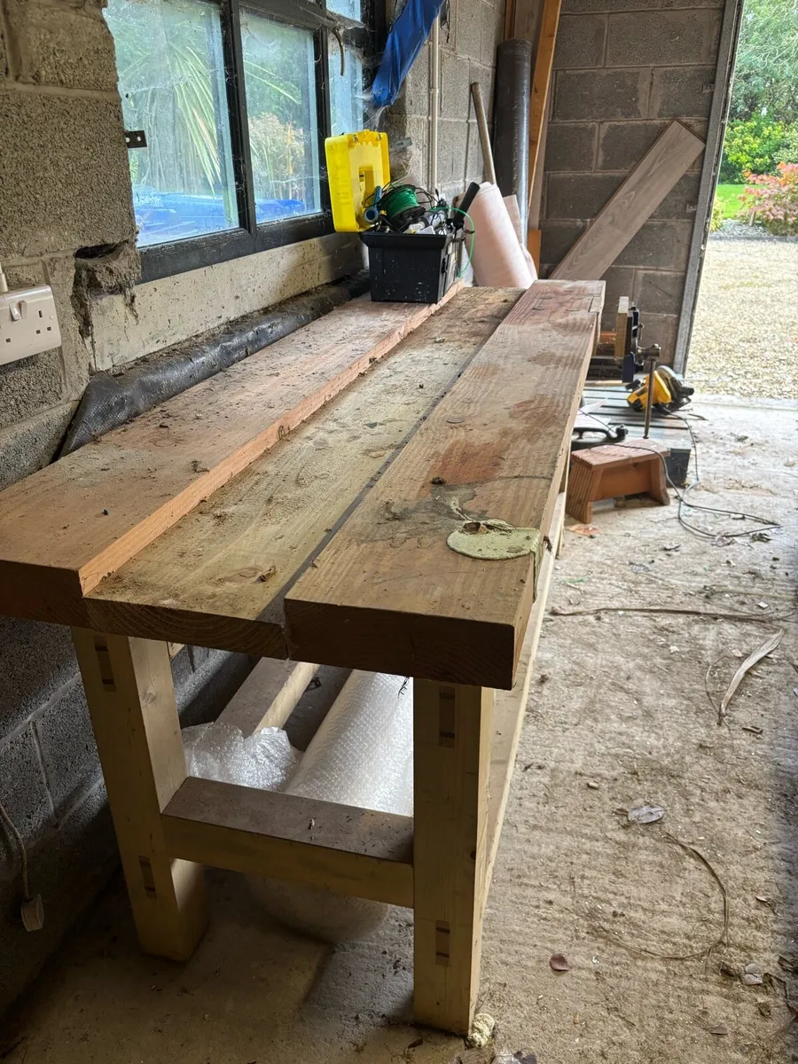 Woodworking bench - Image 1