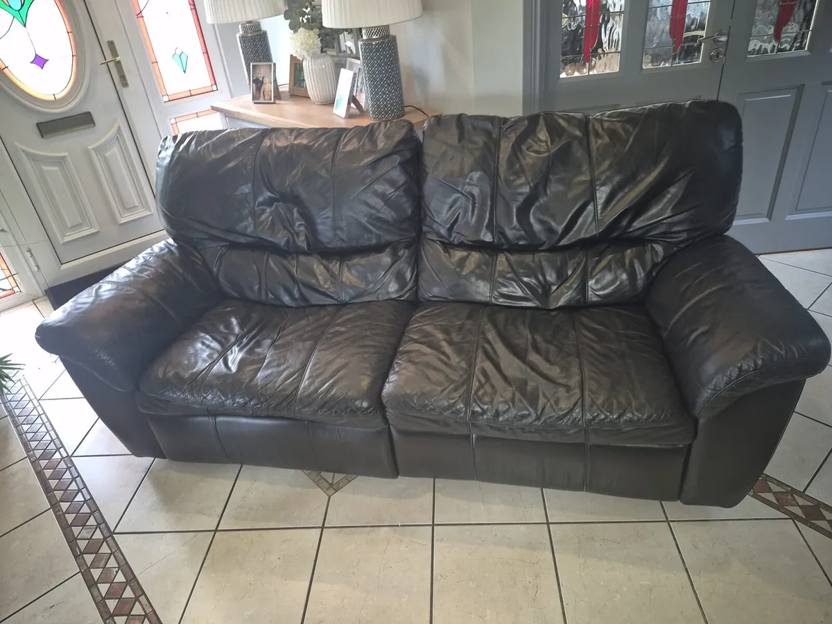 3 Seater Reclining Leather Couch - Image 3