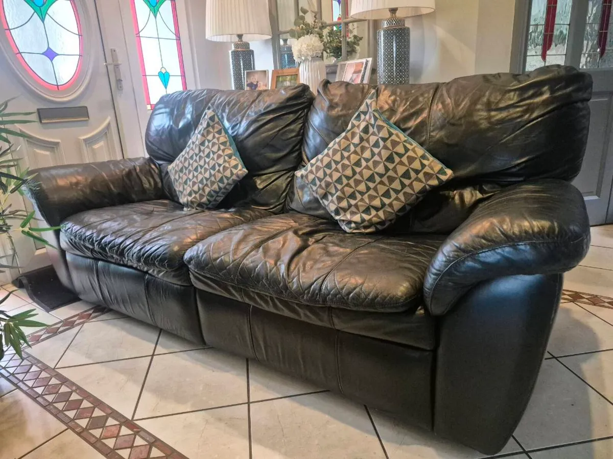 3 Seater Reclining Leather Couch - Image 1