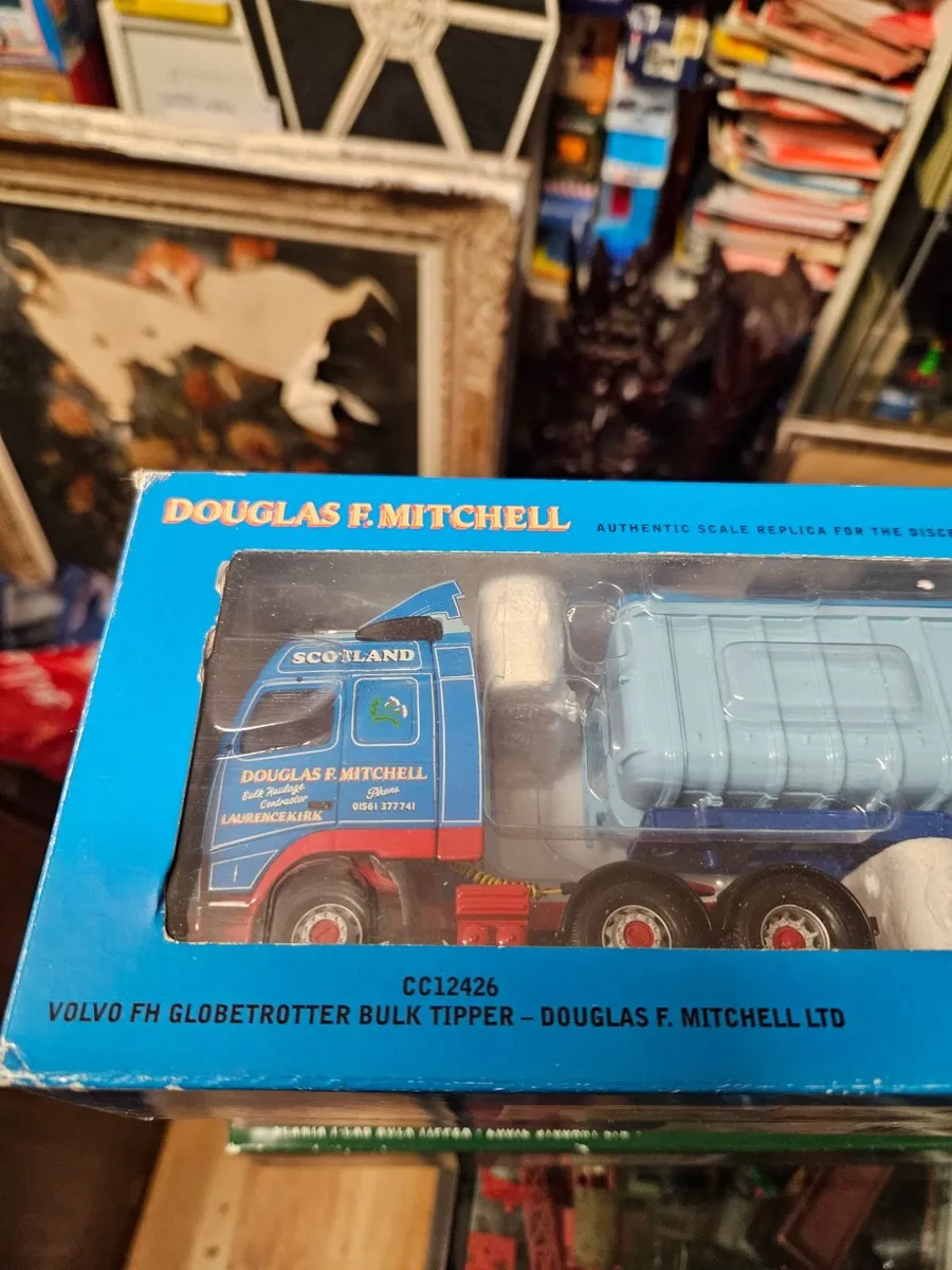 Corgi Volvo Tractor Unit and Tipper Trailer 1.50 - Image 2