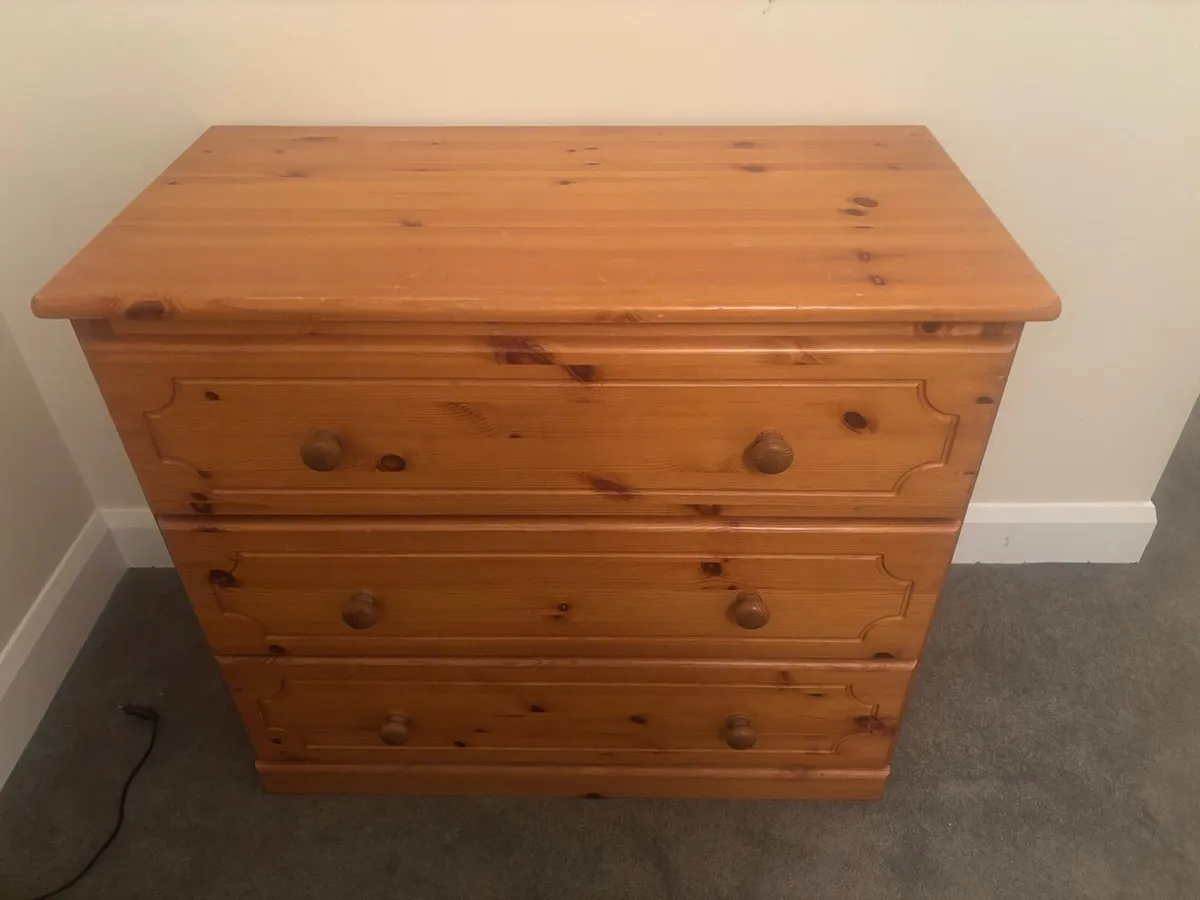 Pine wooden drawers - Image 1