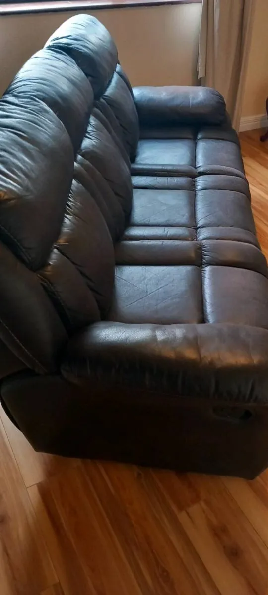 3-seater Leather Couch. - Image 1