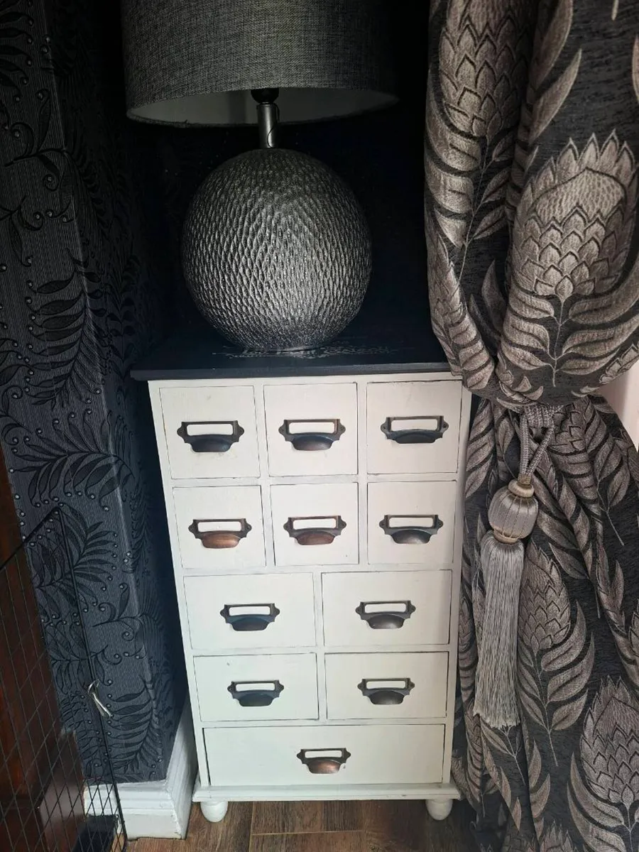 Antique chest drawers - Image 2