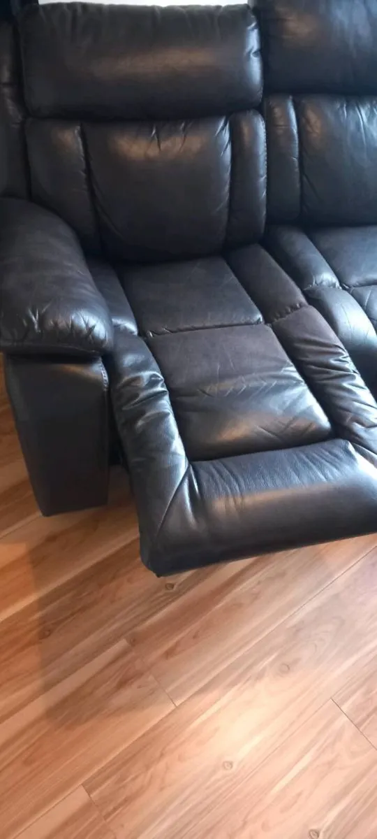 3-seater Leather Couch. - Image 4