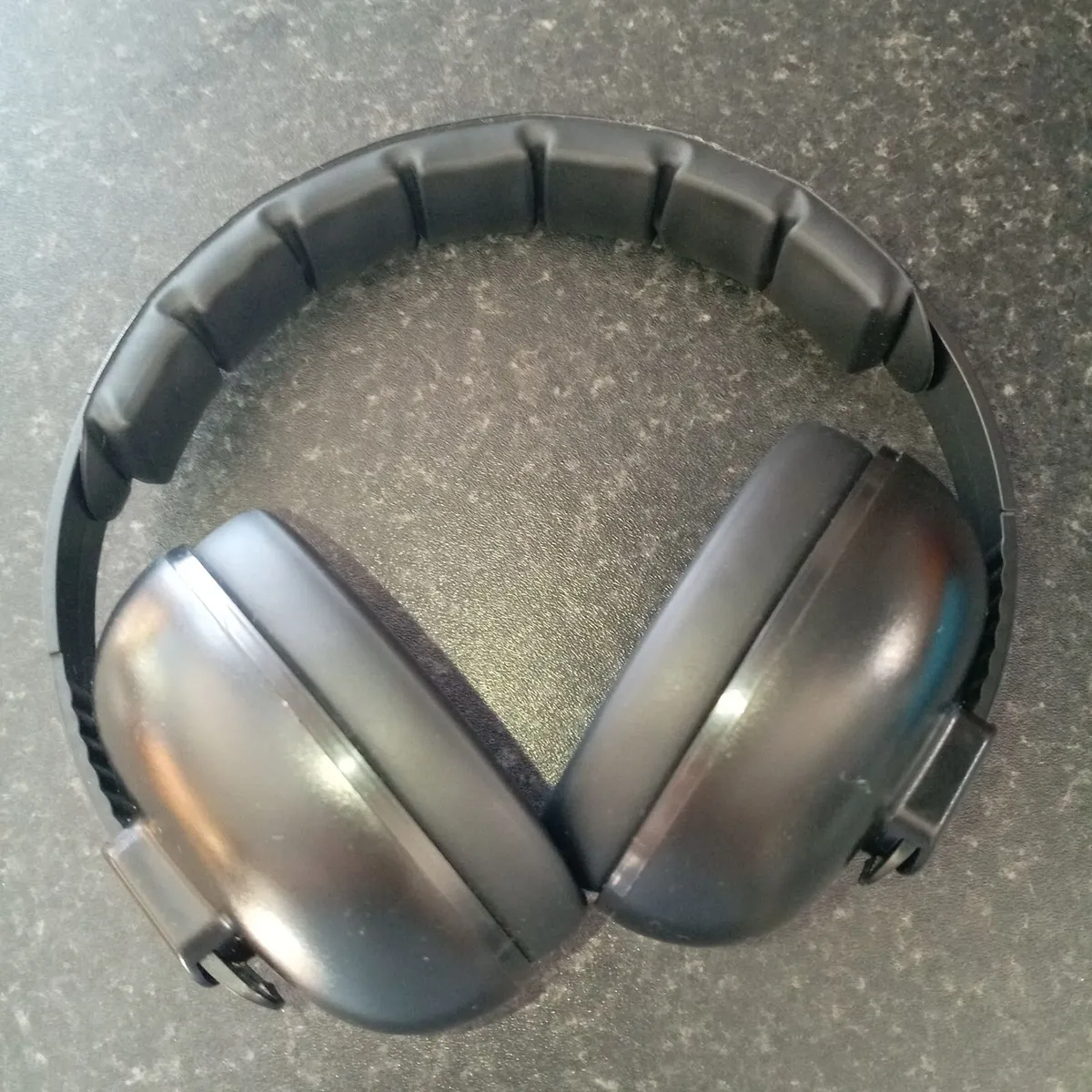 Baby noise cancelling headphones - Image 1