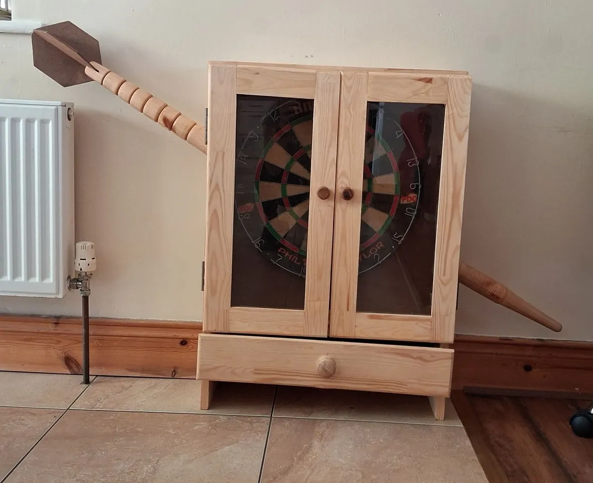 Dart board - Image 1
