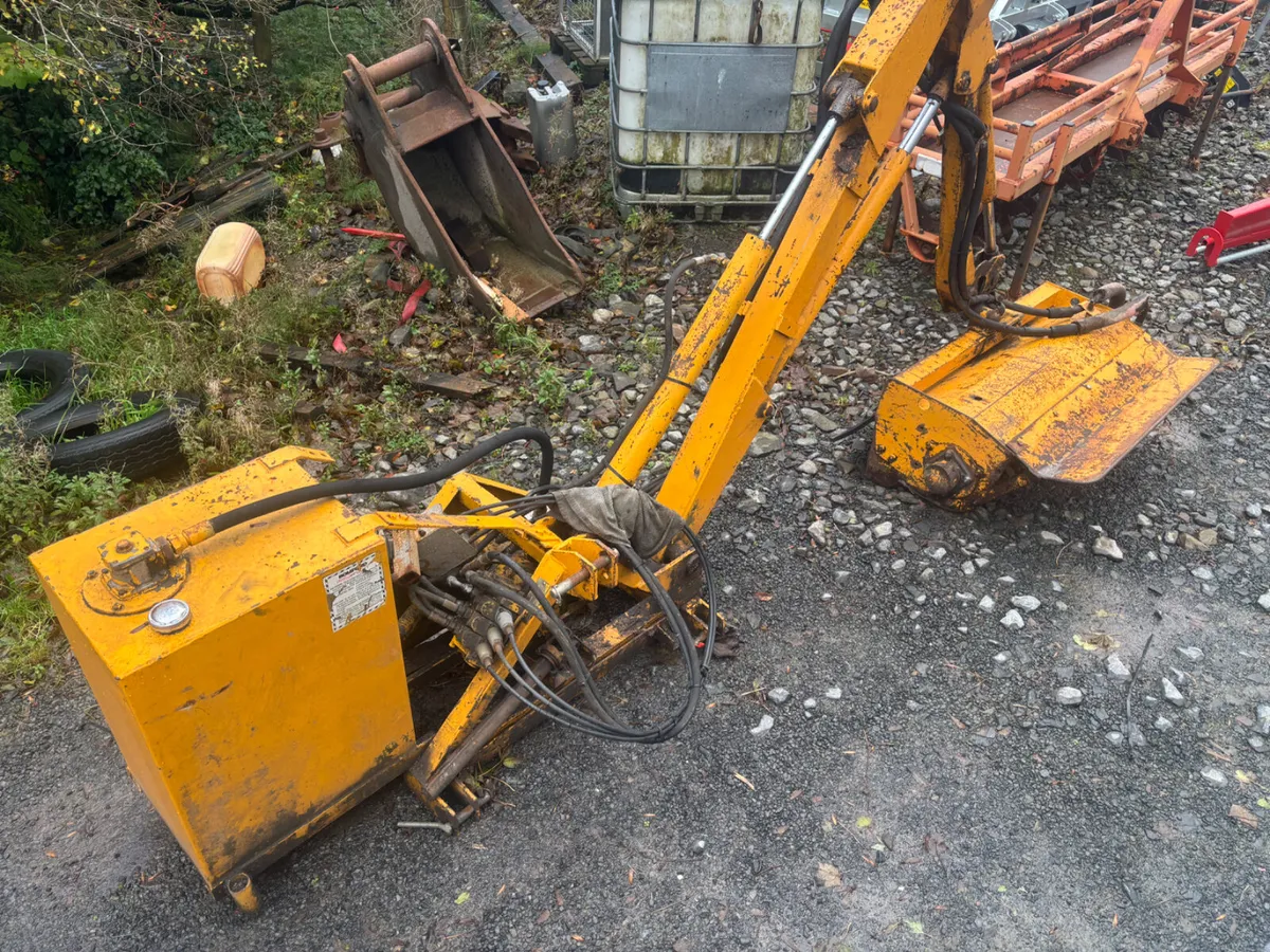Bomford Farmtrim Hedge Cutter - Image 1