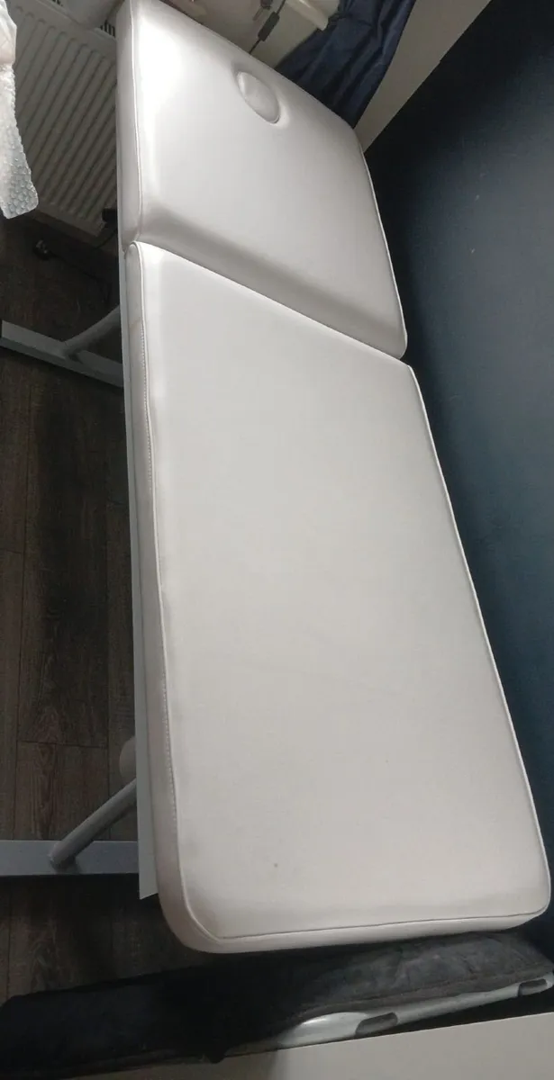 Massage bed - Image 1