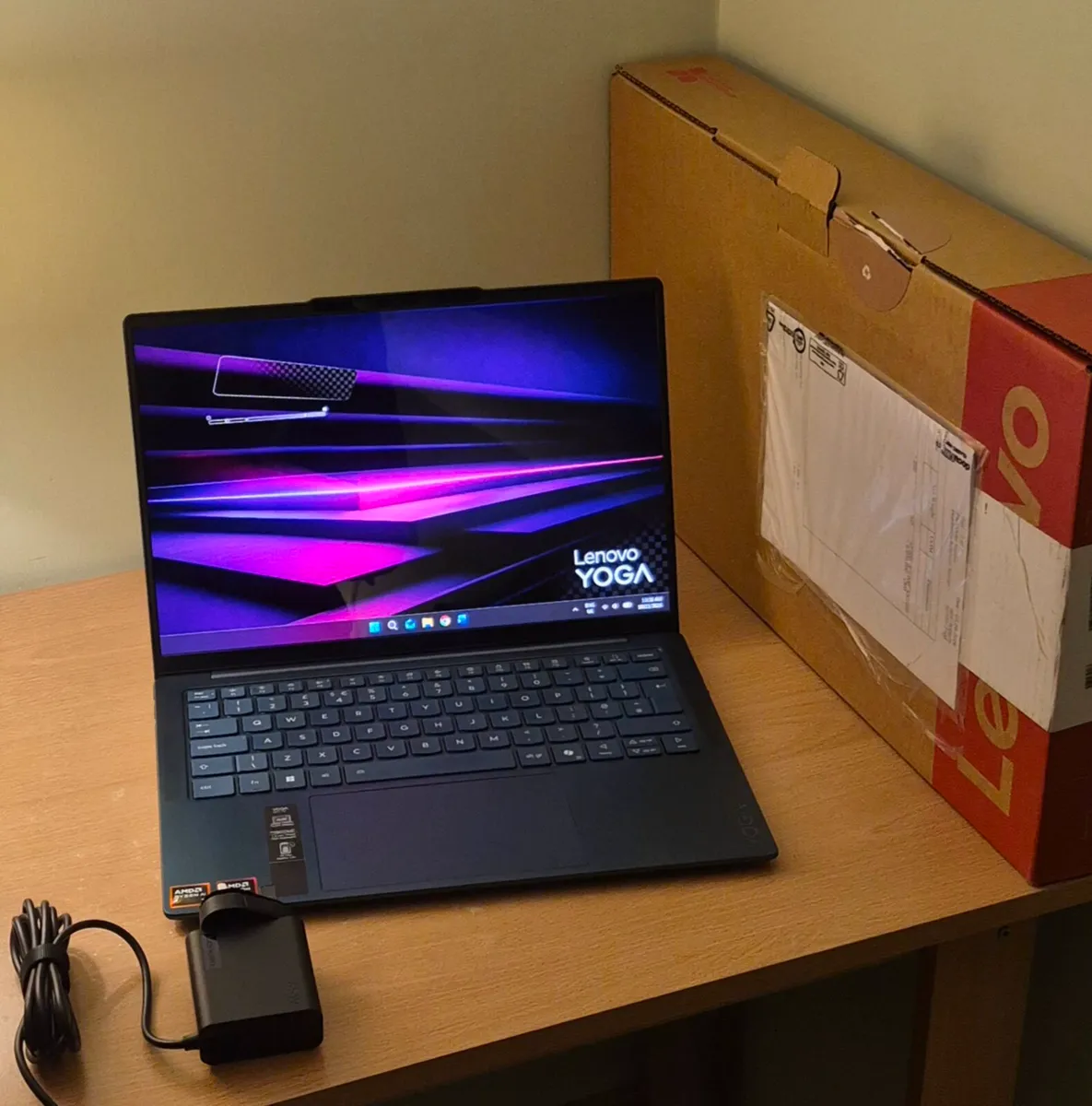 Lenovo Yoga Slim 7a AI7 445 16/1TB NEW OPEN BOX - Image 1