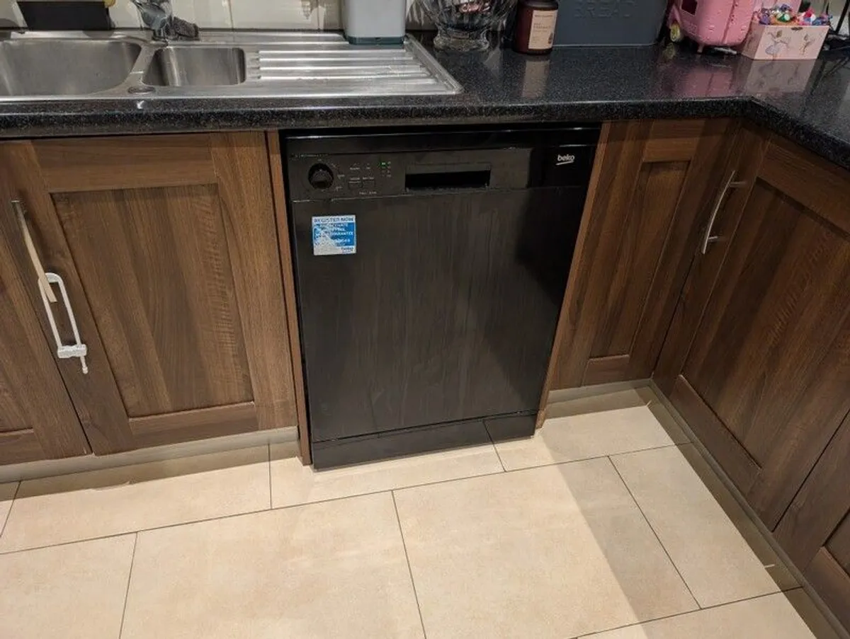 Kitchen - Image 4