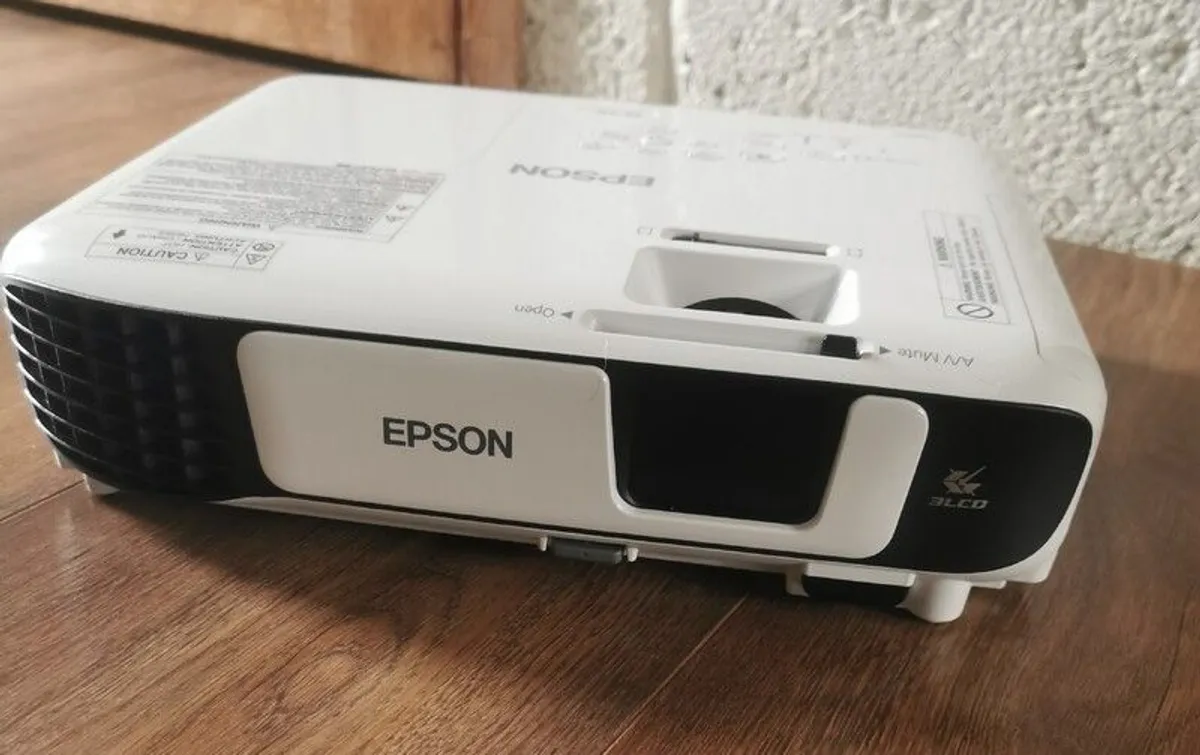 Epson EB-X41 - Image 1