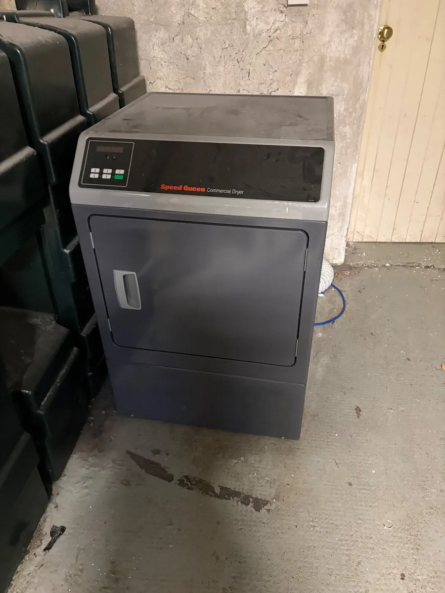 Large clothing dryer - Image 2