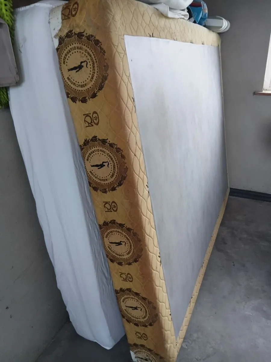 Bed - Image 1