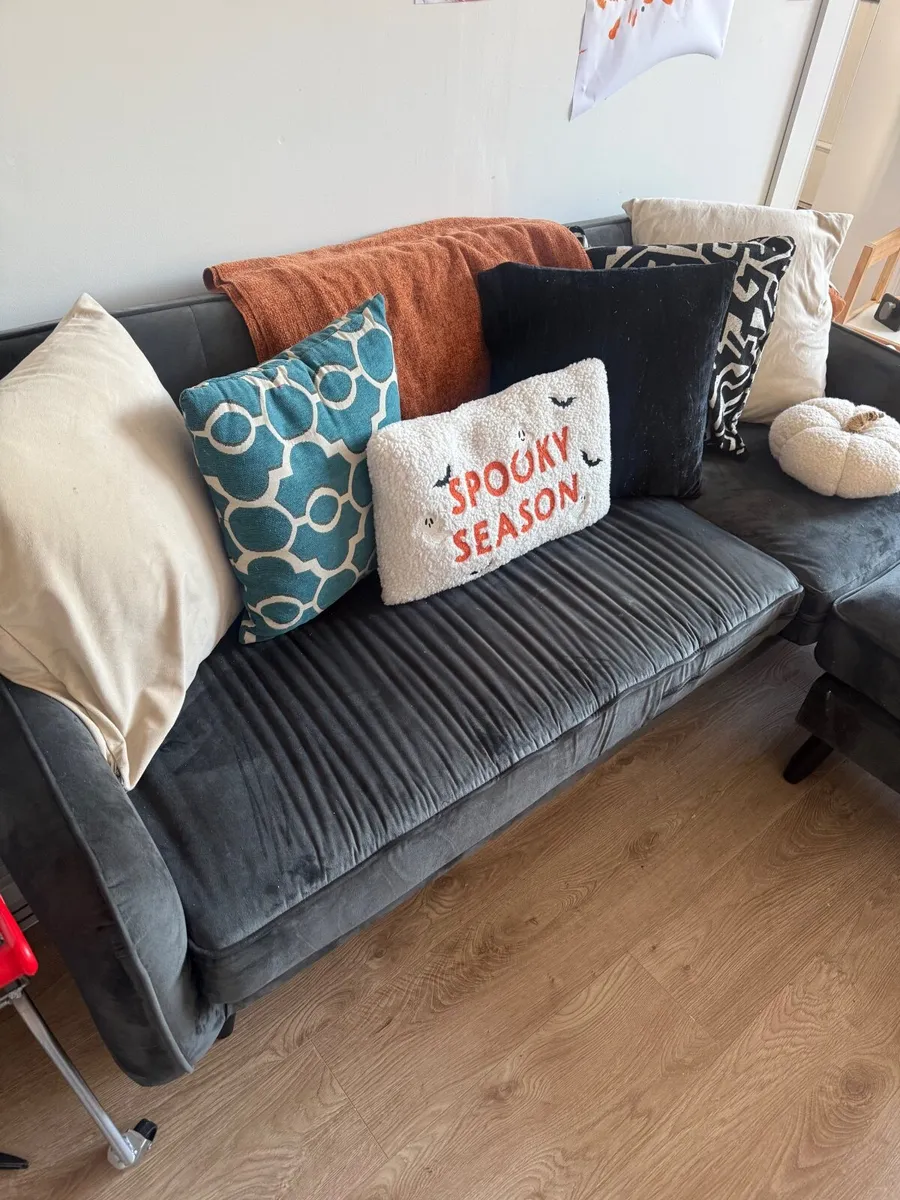 Sofa - Image 3
