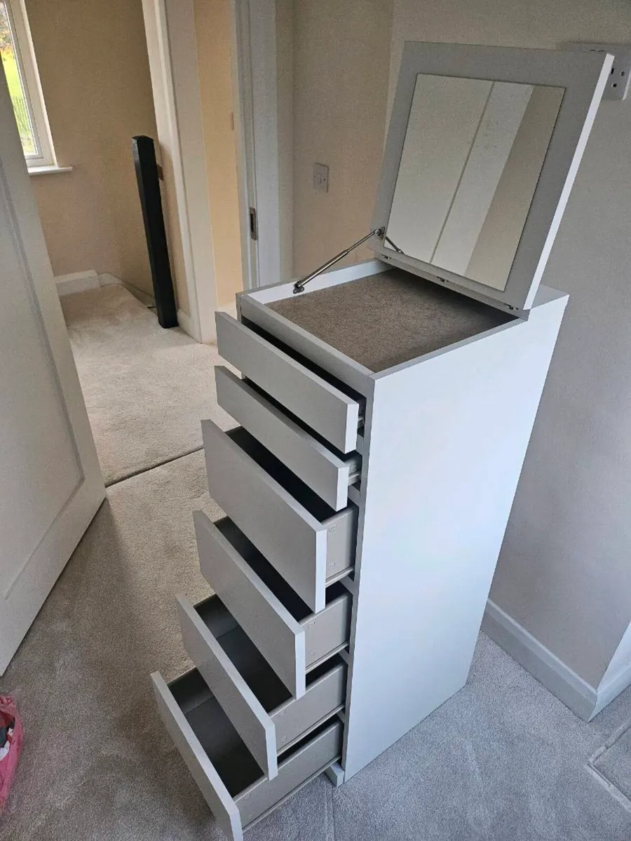 Chest Of Drawers - Image 4