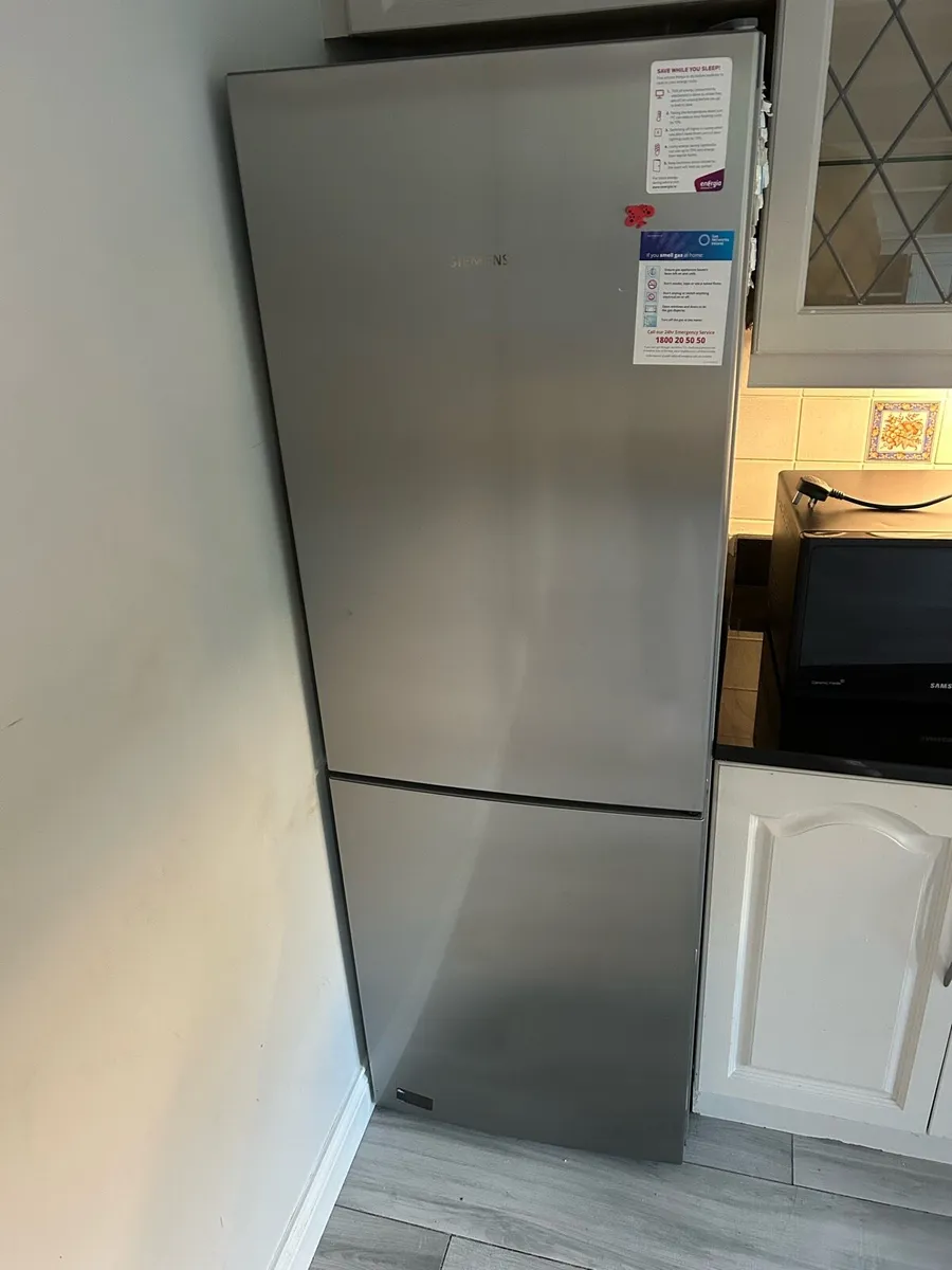 Siemens Fridge Freezer - Image 1