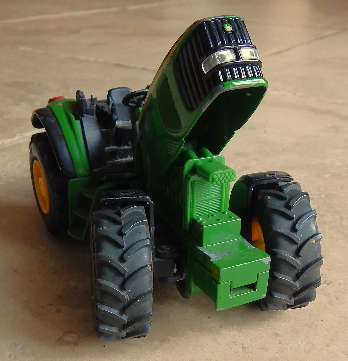 John Deere Toy Models of Combine and Tractor - Image 2