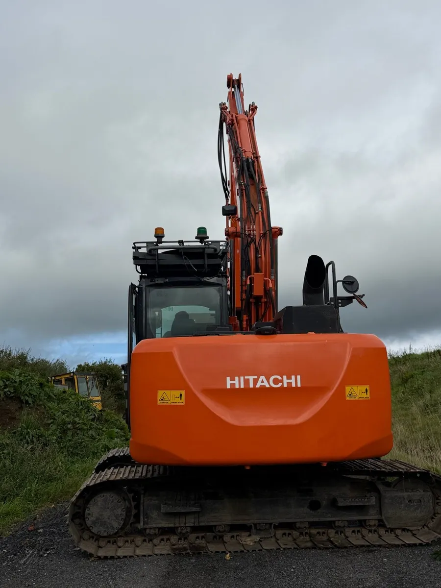 Hitachi 130-6 - Image 4