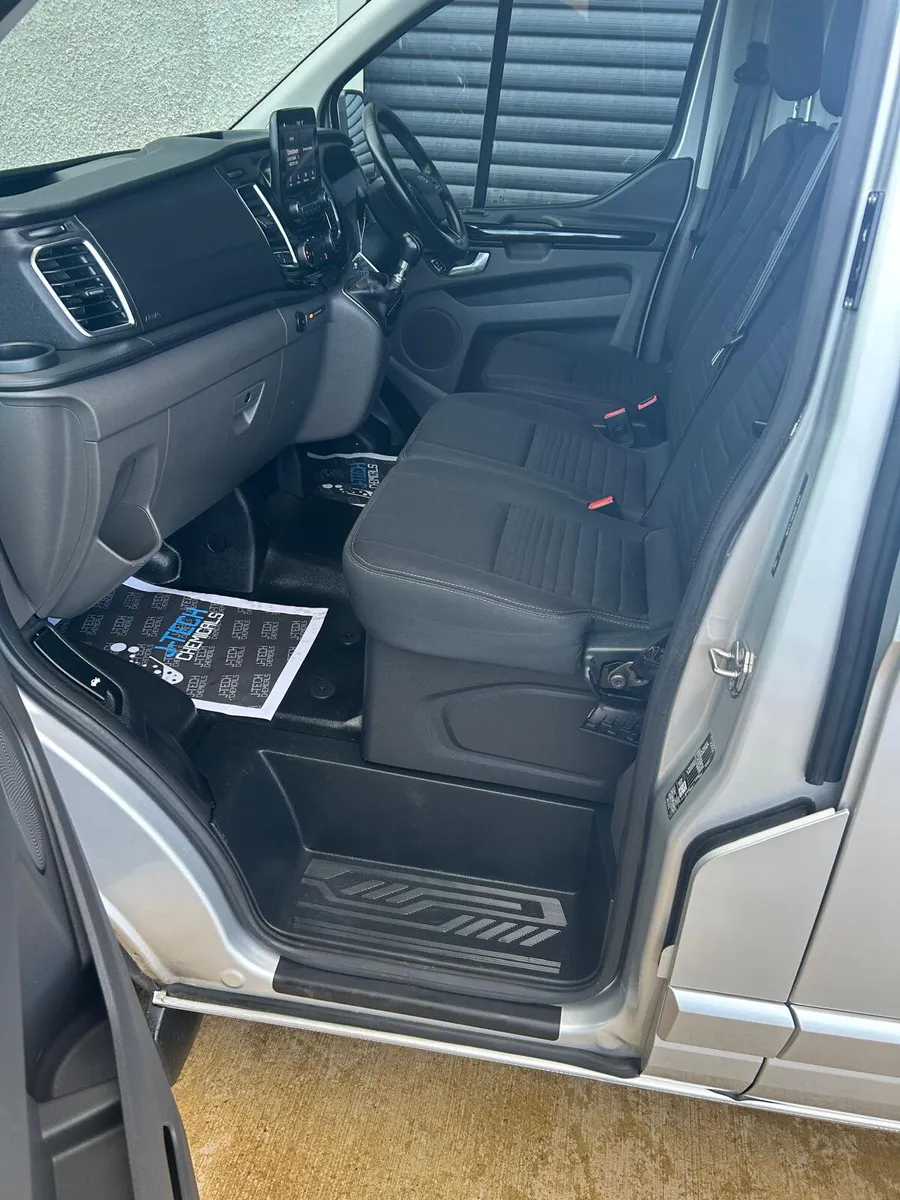 Ford Transit Custom 2023 - Image 2