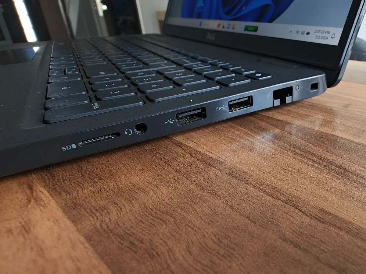 Dell Latitude 3520 | i5 (11th gen) | 16GB | 256GB - Image 4