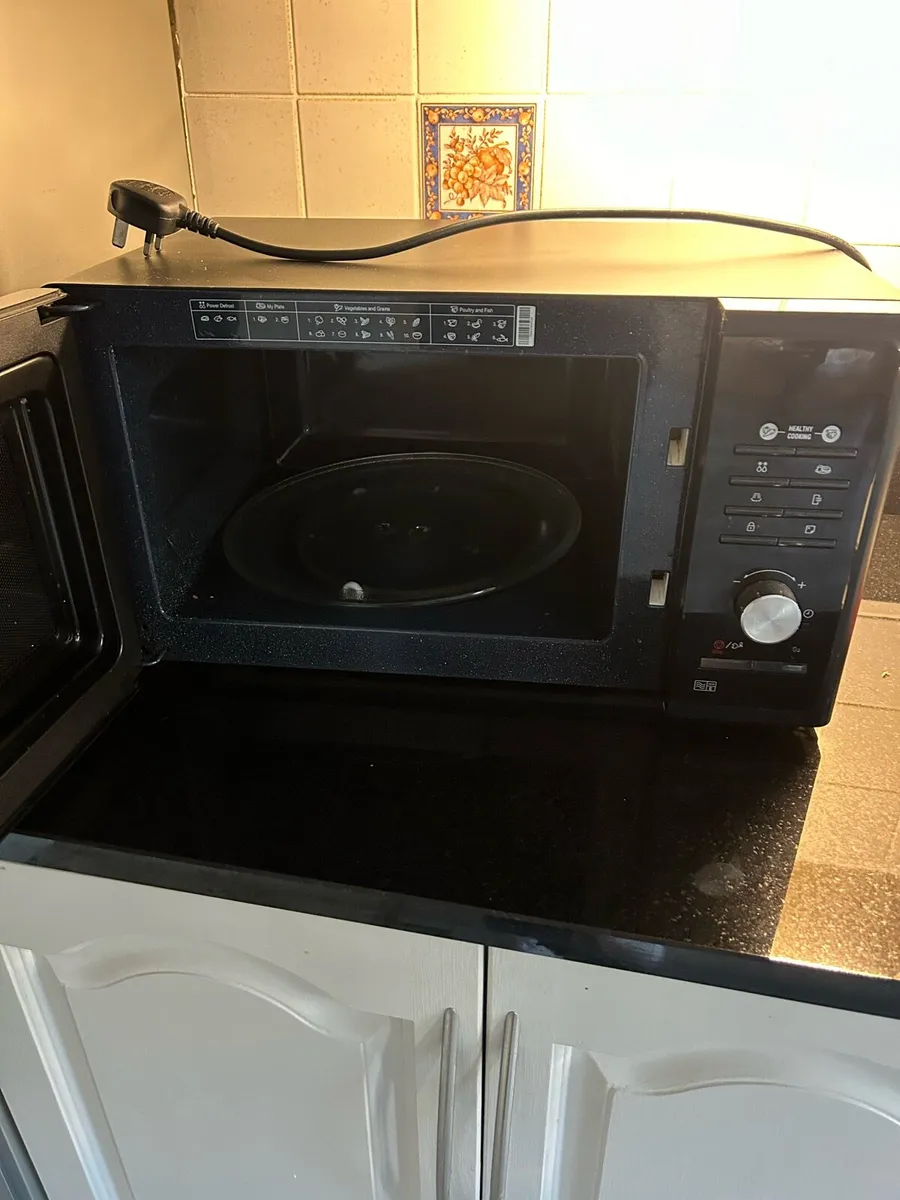Microwave - Image 2